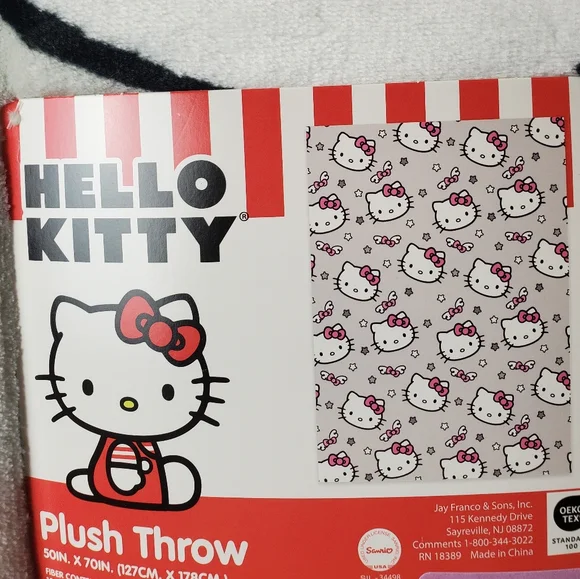 HELLO KITTY Sanrio grey angel wings stars   plush throw blanket - Picture 3 of 3